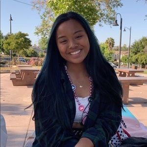 Meet your Posher, Elisha